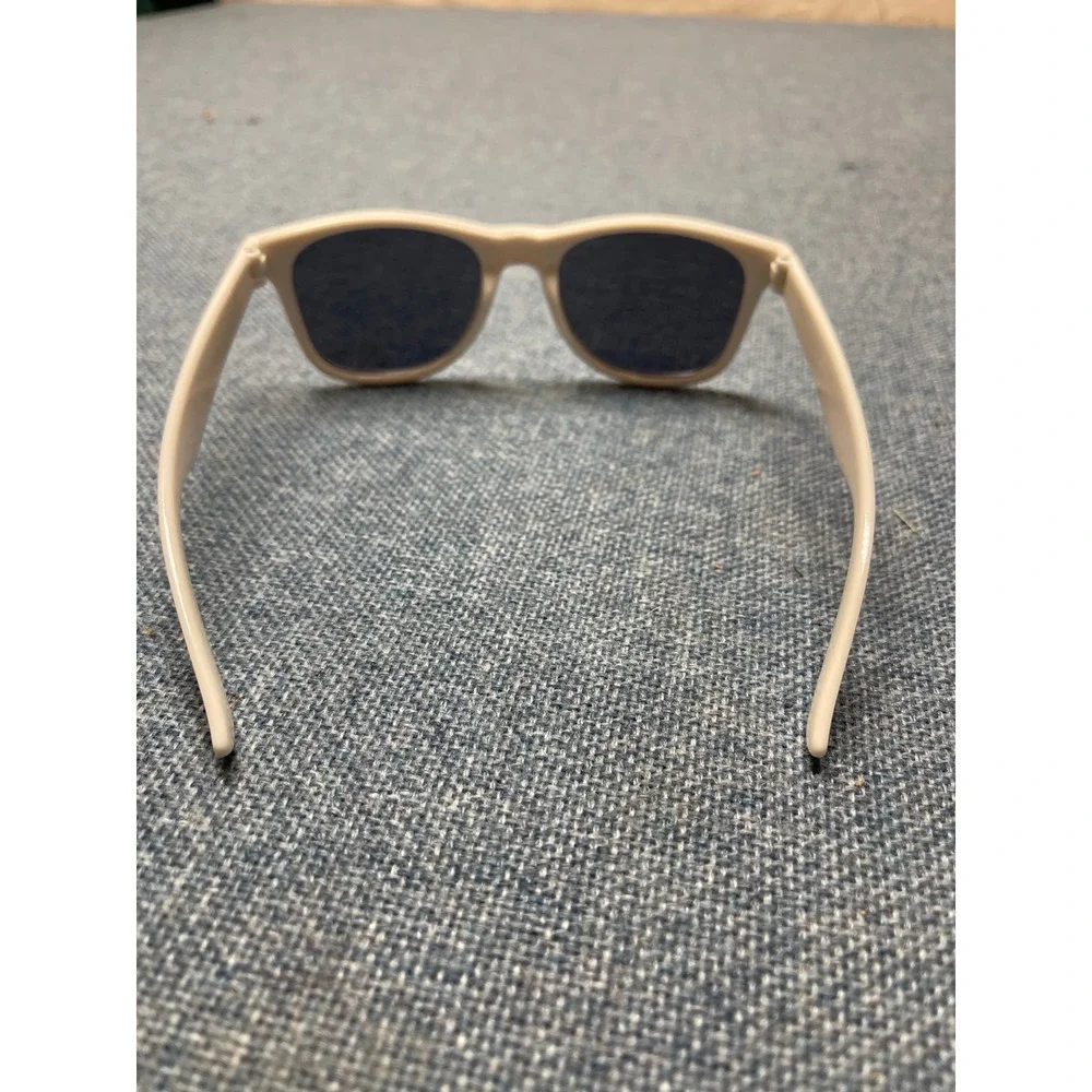 White Square Frame Sunglasses Classic Wayfarer Style Dark Tint Lenses Unisex